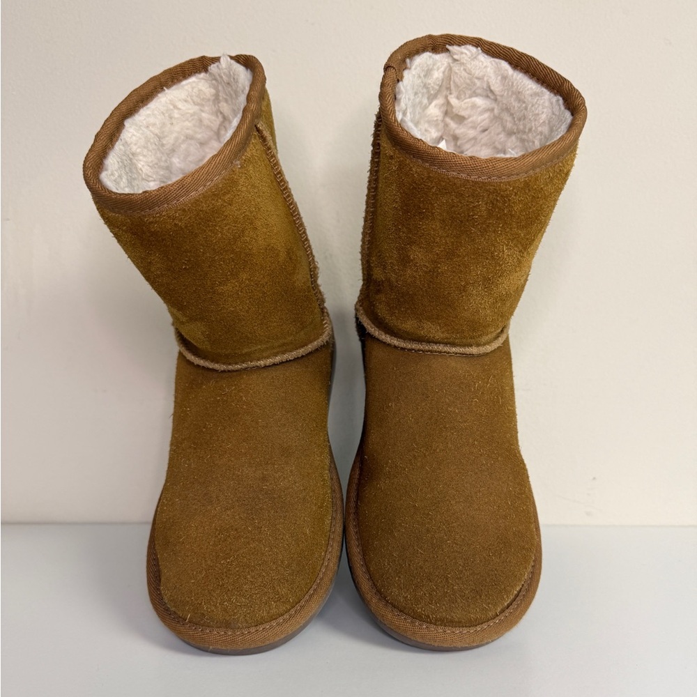 Koolaburra by Ugg: Kids Koola Short Ugg Boot - Chestnut, Size 2 (Girl) - Picture 3 of 8